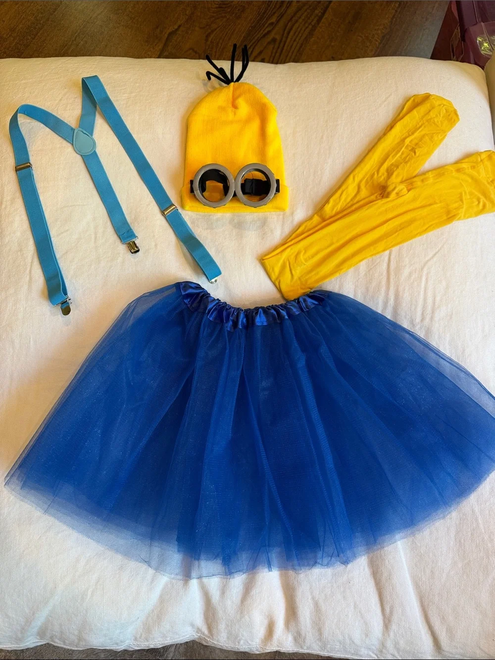 Kids Minion-Inspired Costume Set - Blue Tulle Skirt & Yellow Accessories